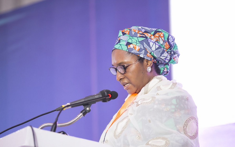 Government dey do tinz to treat recession for the country- Zainab Ahmed