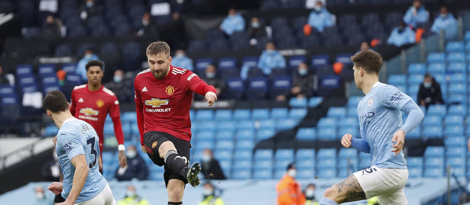 Premier League: Manchester United beat Manchester City for Etihad Stadium