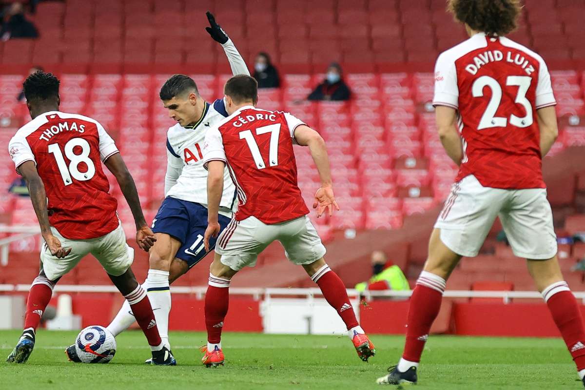 Premier League:Arsenal beat Tottenham 2-0