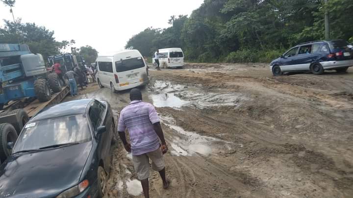 Protest Don Put GoSlow For Drivers Cus Of Bad Road For Benin-Warri