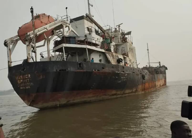 Update: Hand Don Touch Anoda Ship Wey Dey Tiff Crude For Nigeria