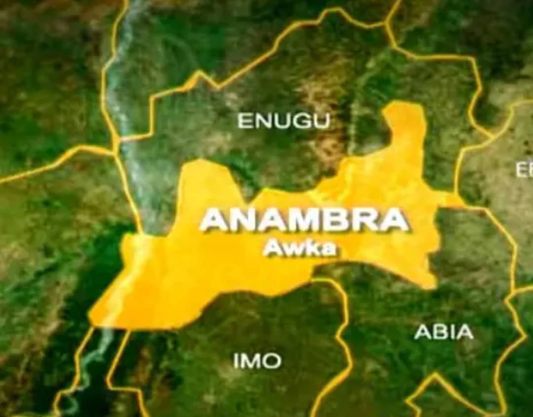 Anambra Teenager Give 10 Girls Belle For, Promise To Marry Dem