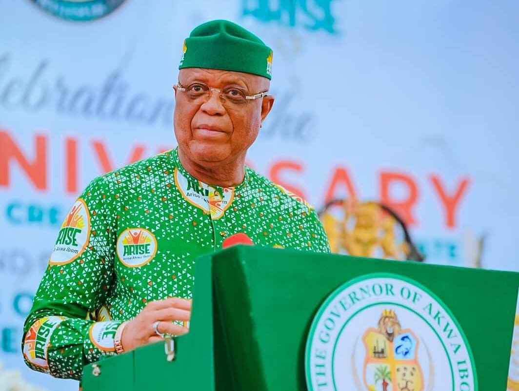 Come APC or resign – Akwa Ibom Governor