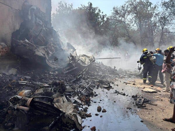 One survive for india plane crash