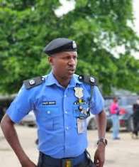 Police arrest 3 suspected wayo wrists becos dem pretend to be senior govt officials, dupe community leader N5.4m for Delta