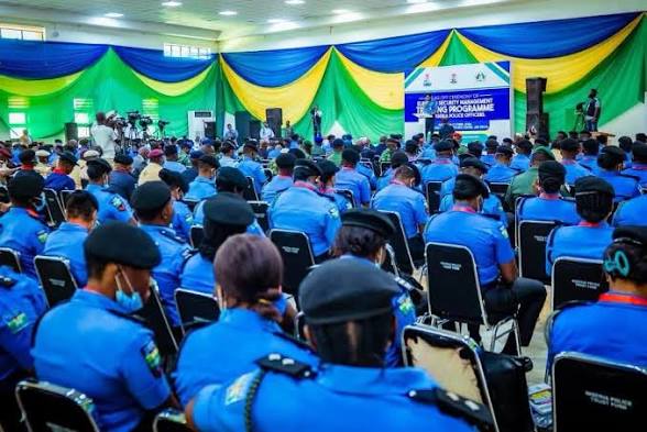 2027: Police don start training of 10,000 personnel on election security