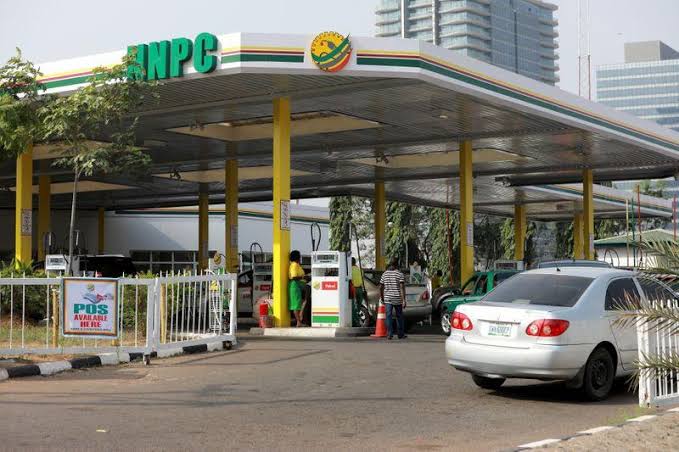 Opposition don blast 30-day offer as FG dey hold ground on sale at cost