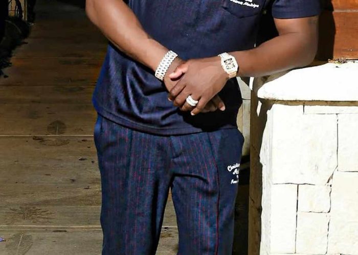 Nigerian businessesman don get five gbola enlargement injections before he legoo — Clinic