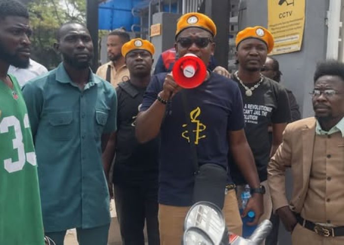 Pipo Don Karey Protest Go MTN Office For Abuja